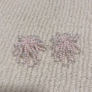Beautiful lightweight clip on pink pearl and crystal beaded earrings